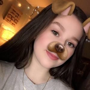 Meet your Posher, Chloe